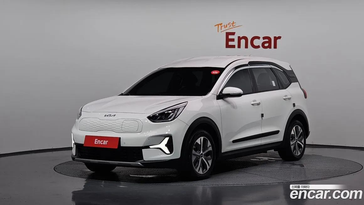 Kia Niro — фото 1