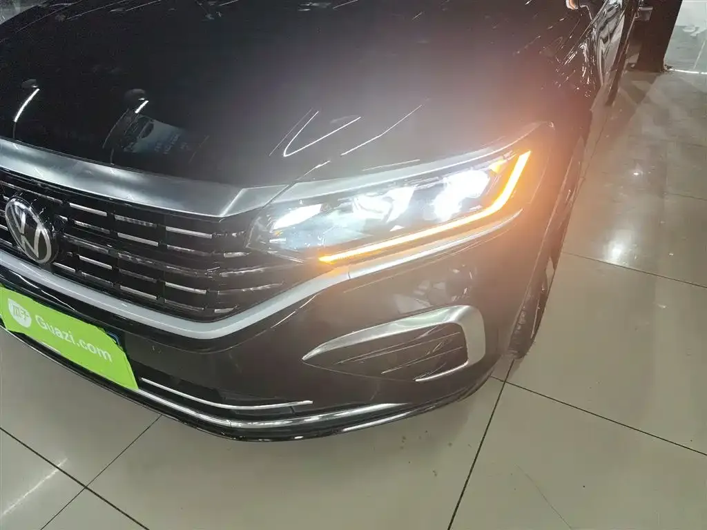 Volkswagen Passat — фото 7