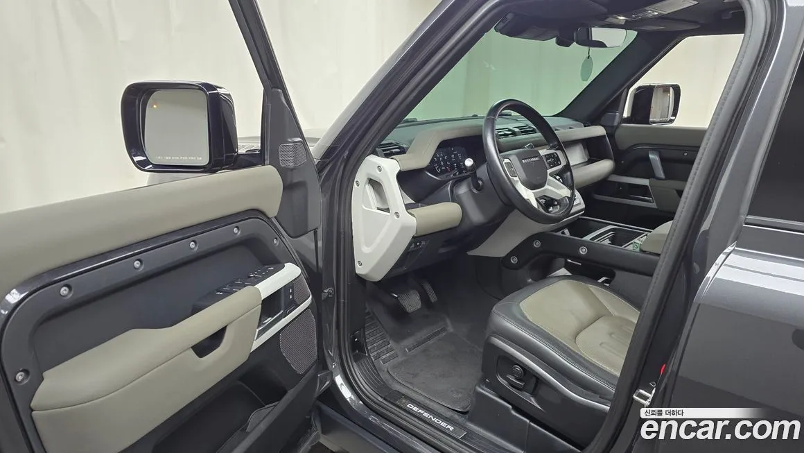 Land Rover Defender — фото 10
