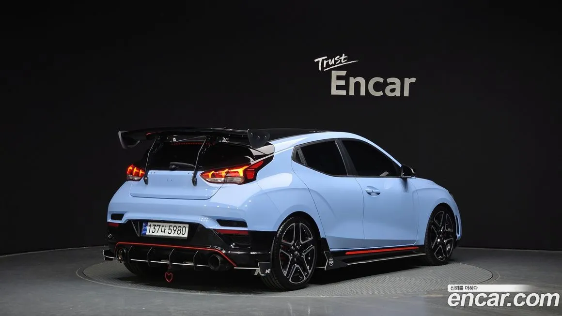 Hyundai Veloster — фото 2