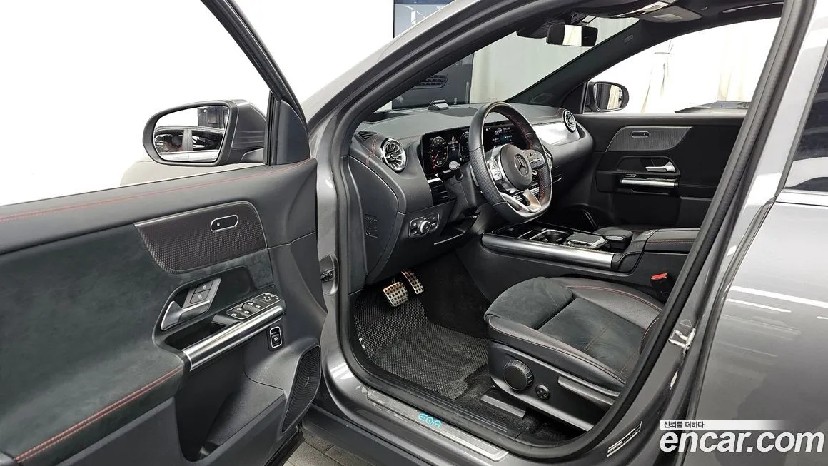 Mercedes-Benz EQA — фото 10