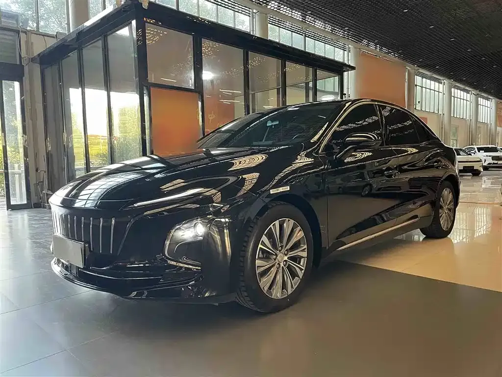 Hongqi E-QM5 — фото 1