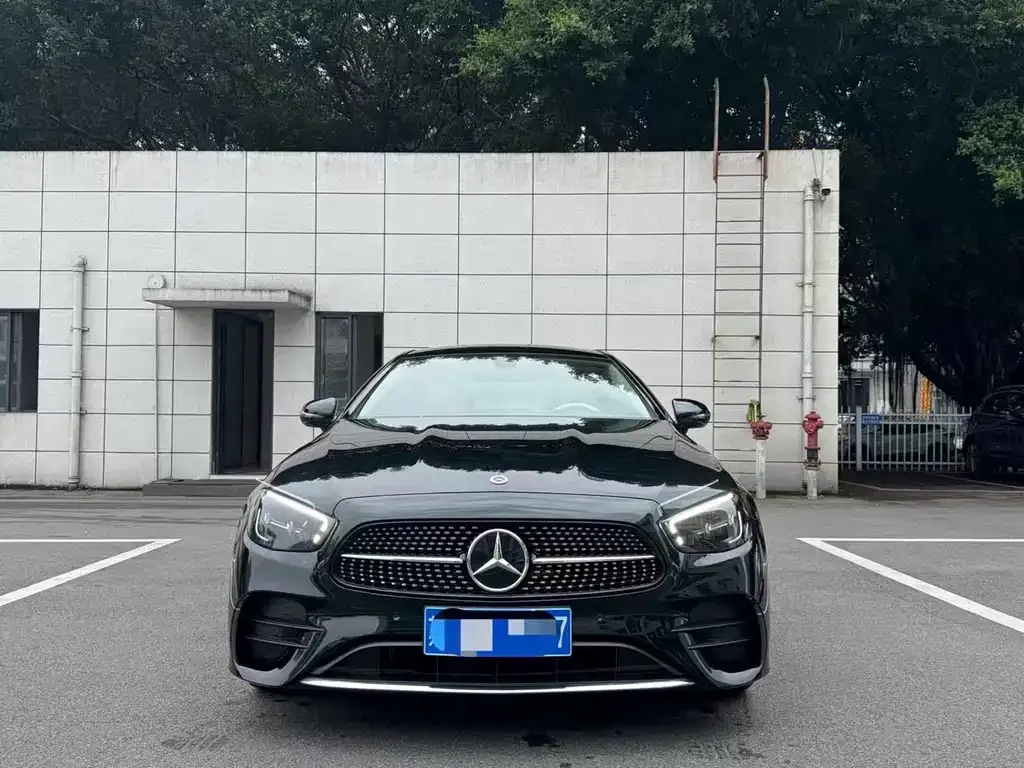 Mercedes-Benz E-Class (Import) — фото 2