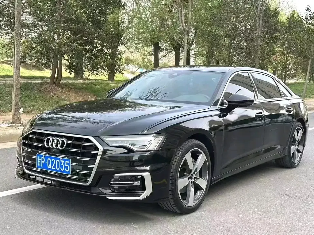 Audi A6L — фото 1