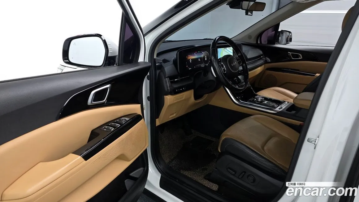 Kia Carnival — фото 10