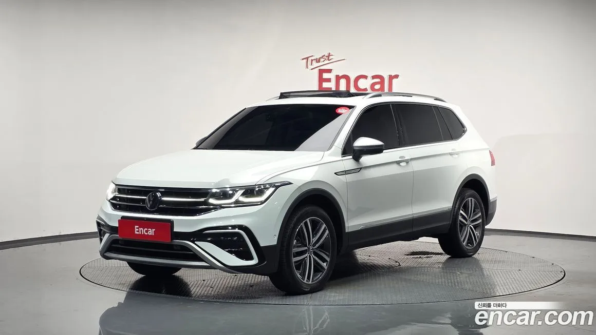 Volkswagen Tiguan — фото 1
