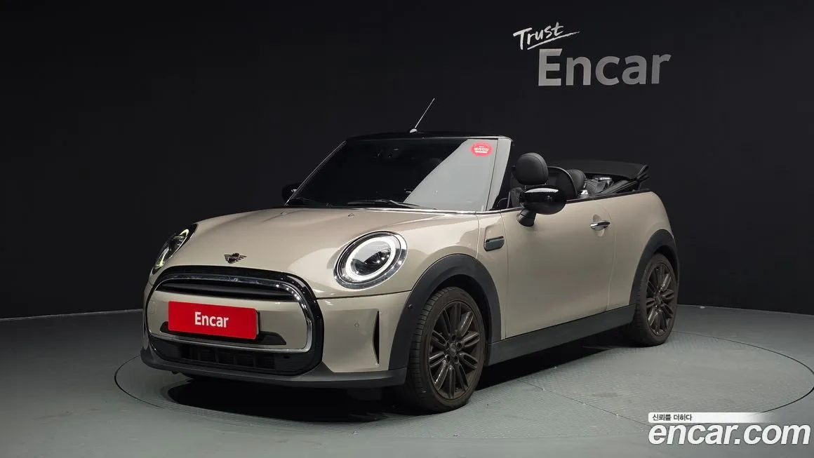 Mini Cooper Convertible — фото 1