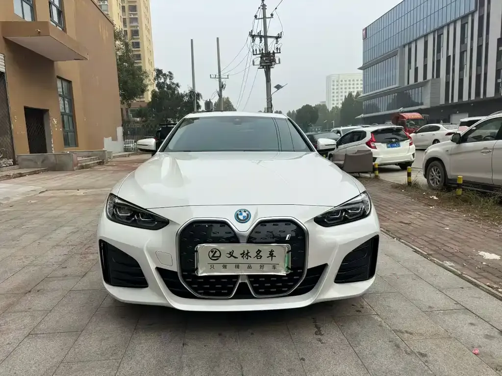 BMW i4 — фото 2