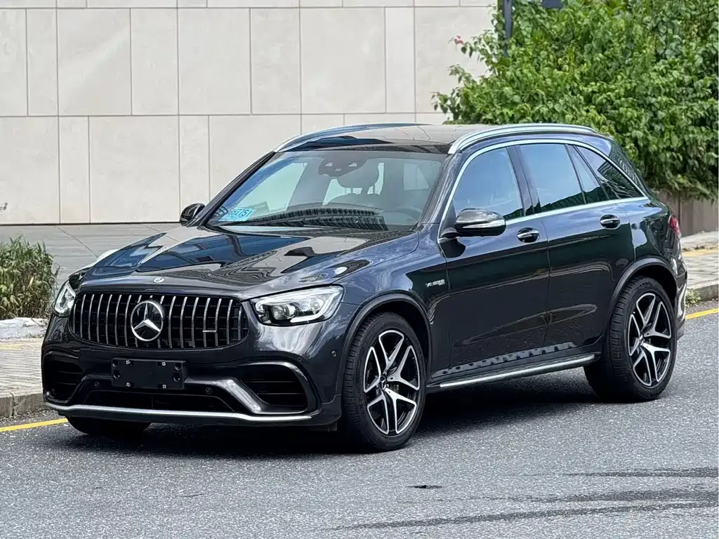Mercedes-Benz GLC AMG — фото 1