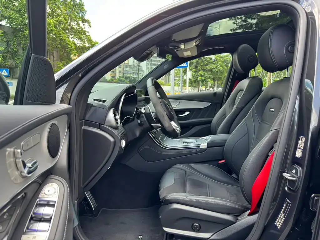 Mercedes-Benz GLC AMG — фото 5