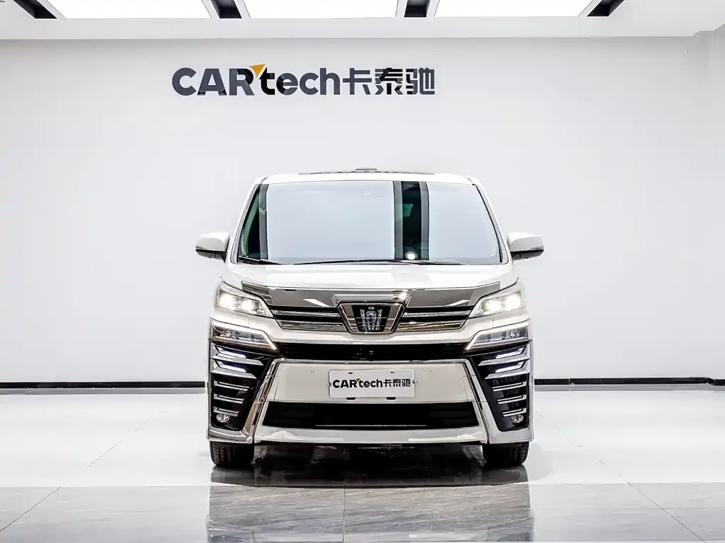 Toyota Vellfire — фото 3