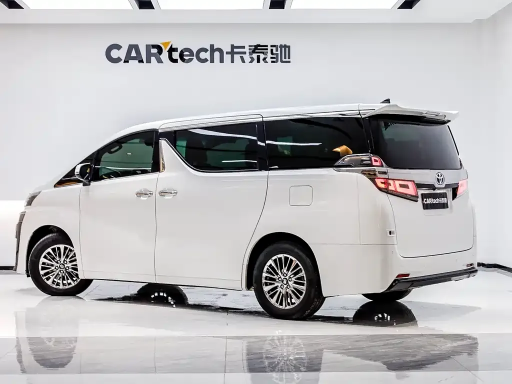 Toyota Vellfire — фото 4