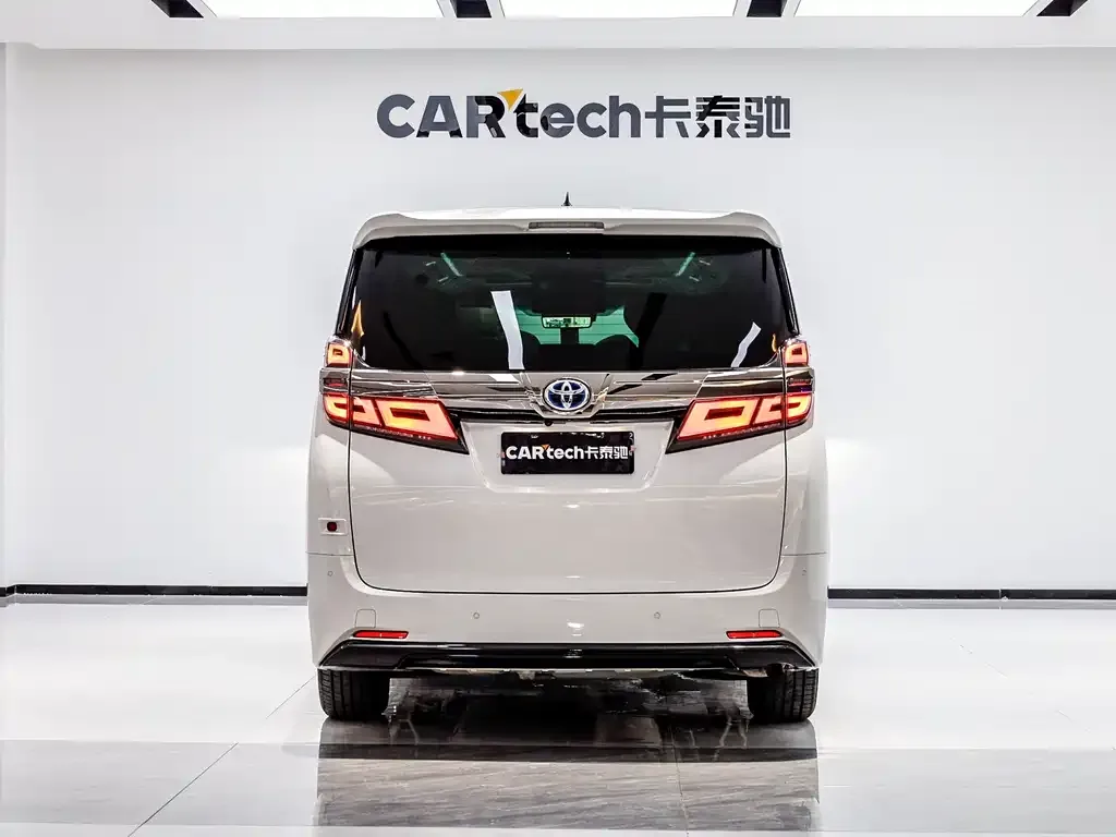 Toyota Vellfire — фото 6