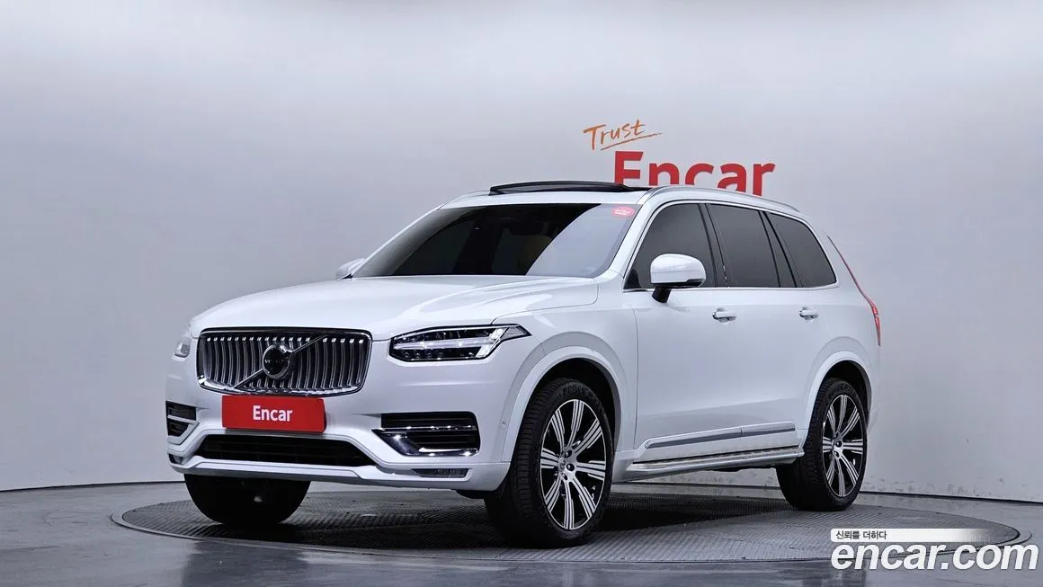 Volvo XC90 — фото 1