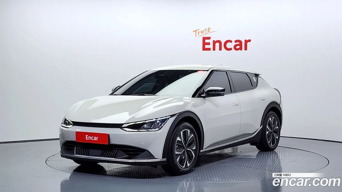 Kia EV6 — фото 1
