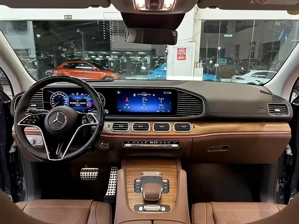 Mercedes-Benz GLS — фото 7