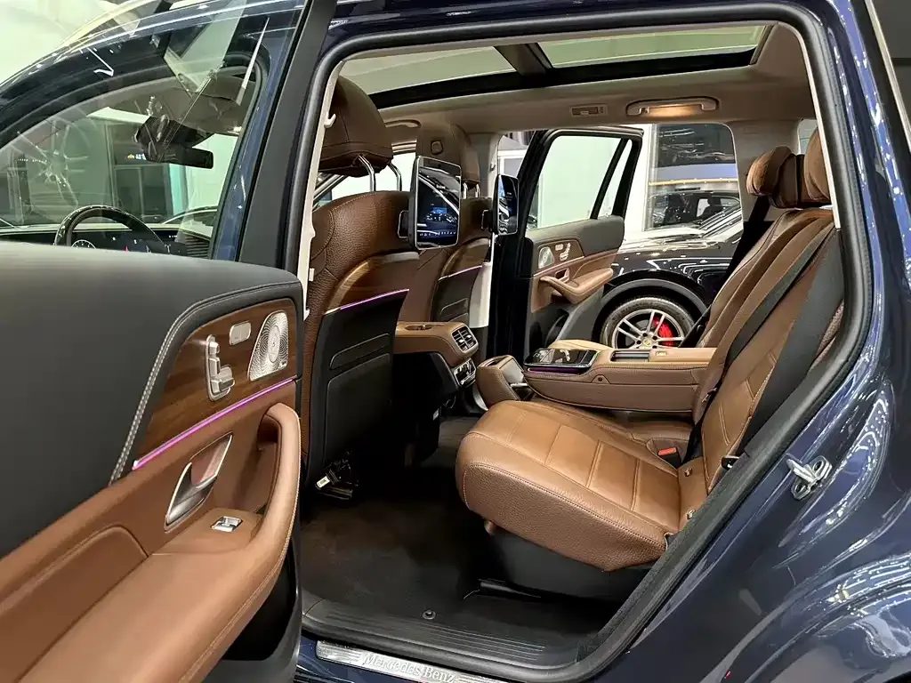 Mercedes-Benz GLS — фото 9