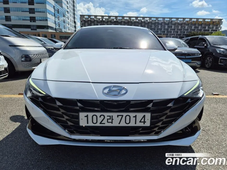 Hyundai AVANTE — фото 1