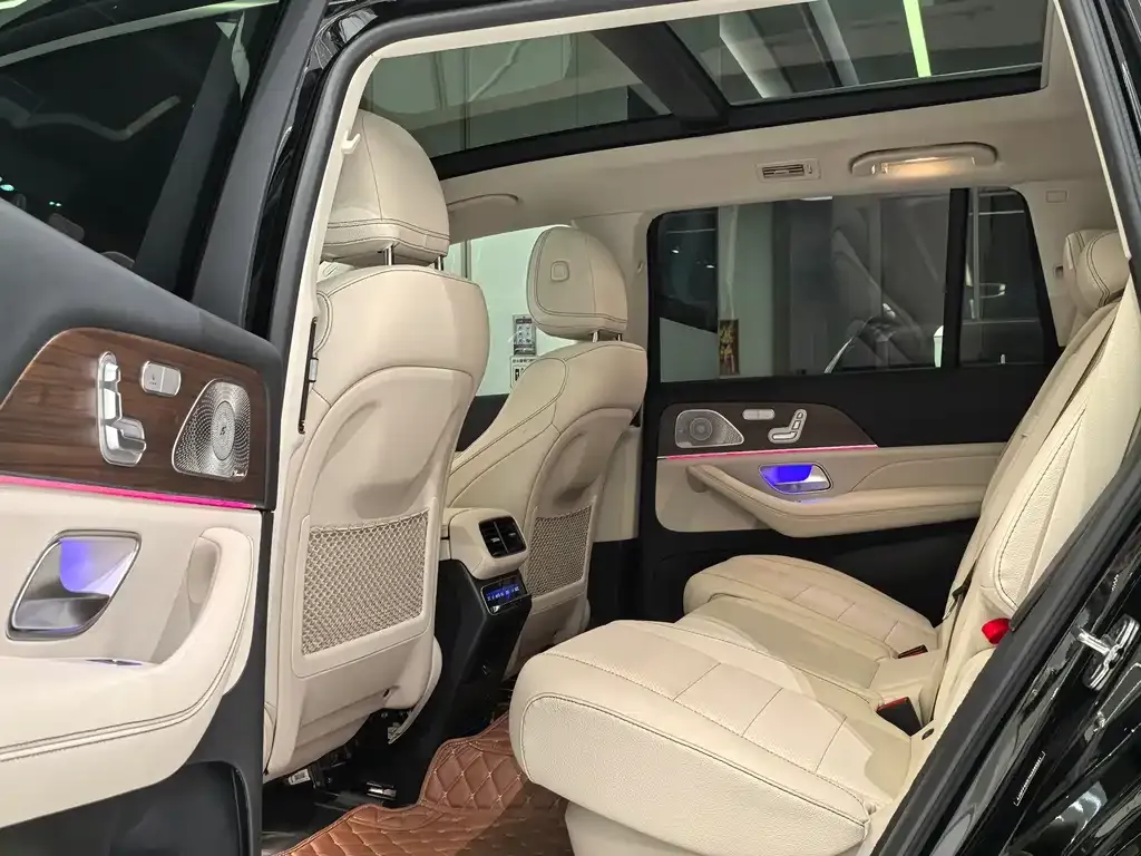 Mercedes-Benz GLS — фото 8