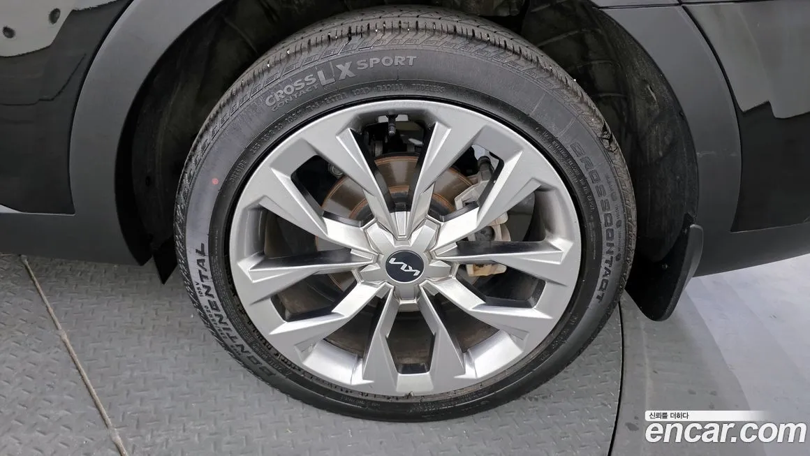 Kia Sorento — фото 5