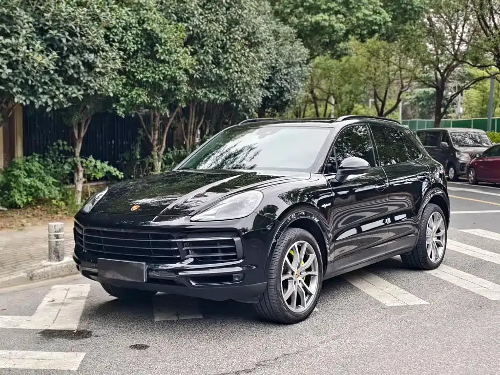 Porsche Cayenne Hybrid — фото 1