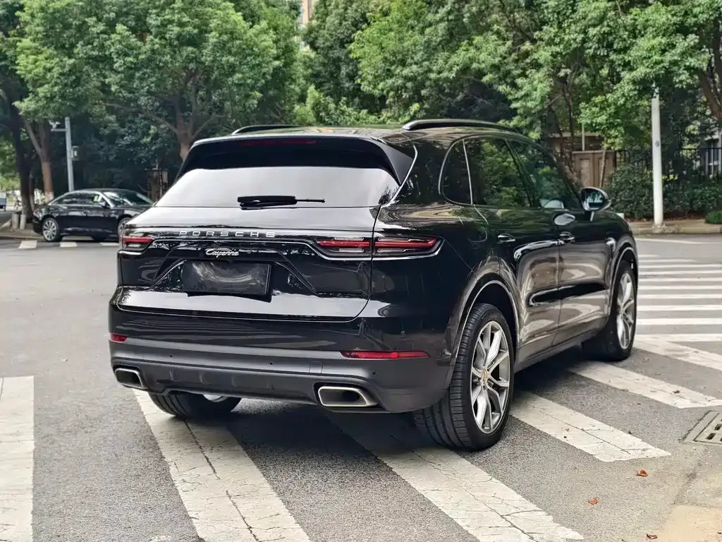 Porsche Cayenne Hybrid — фото 5