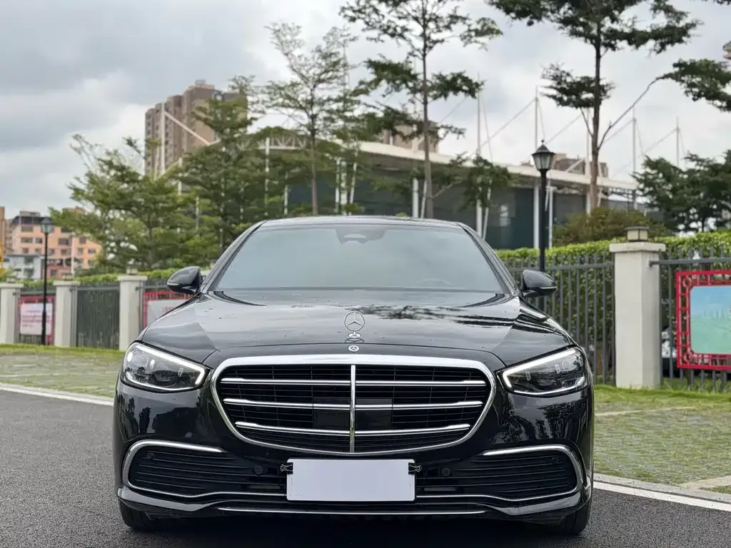 Mercedes-Benz S-Class — фото 1