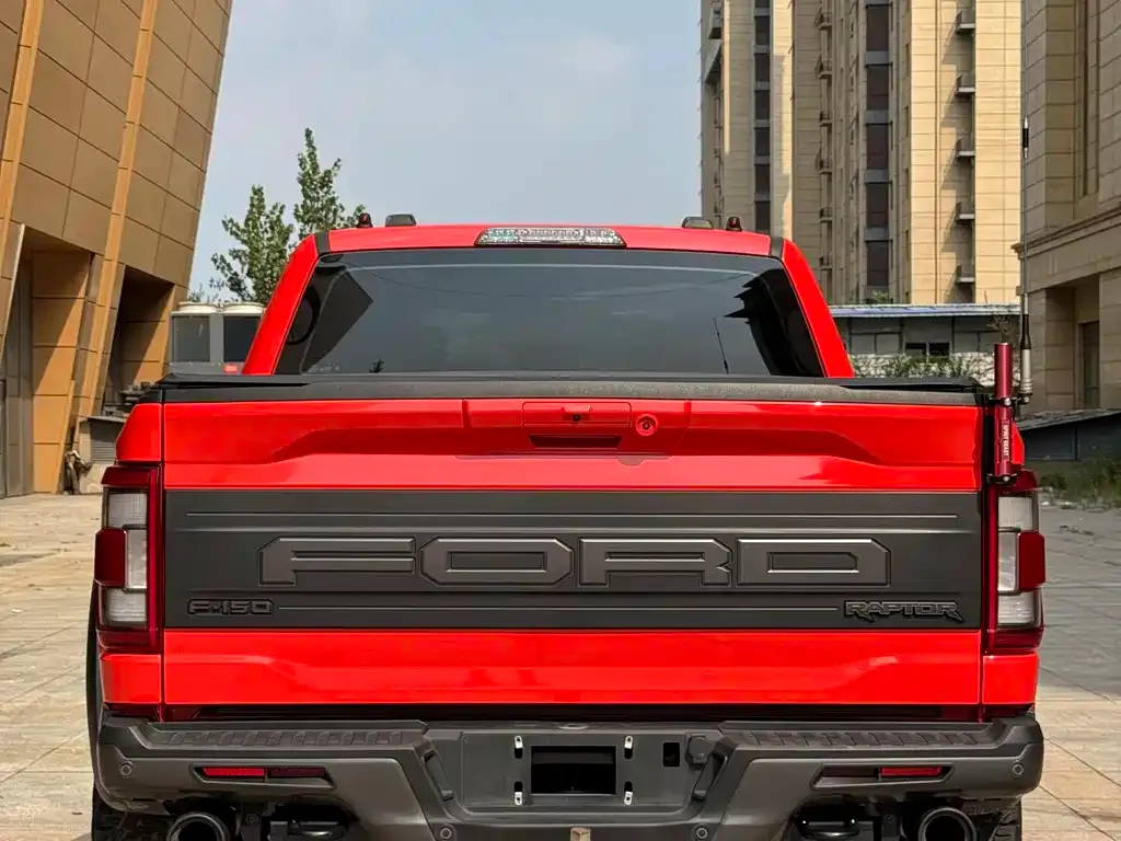 Ford F-150 Raptor — фото 8