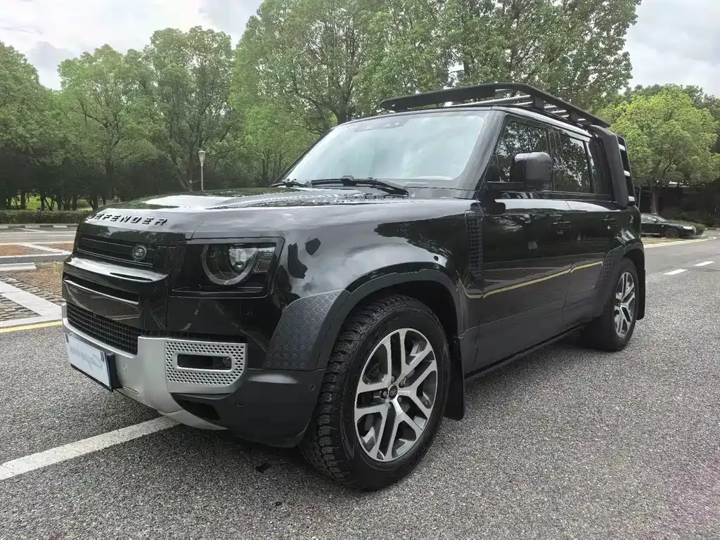 Land Rover Defender — фото 1