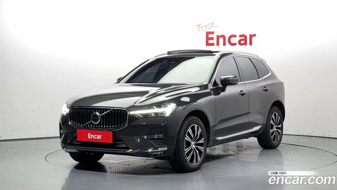 Volvo XC60 — фото 1