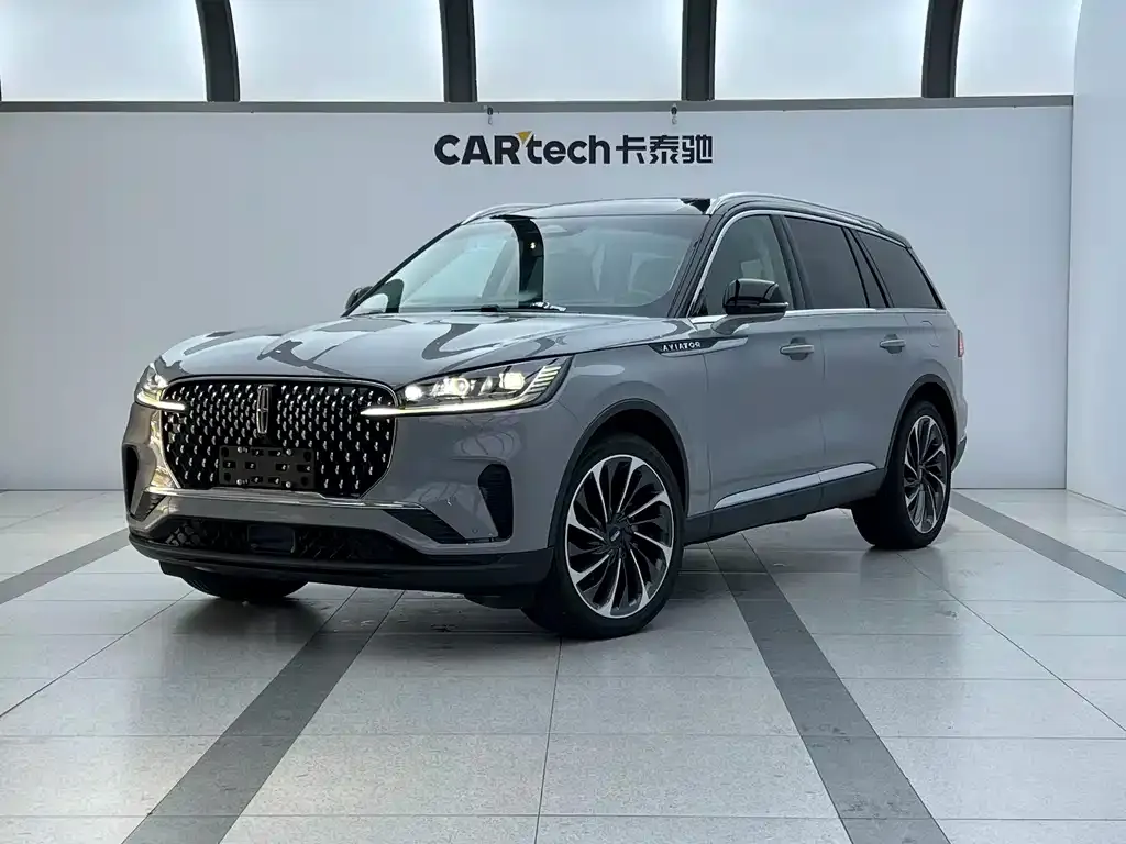 Lincoln Aviator — фото 1