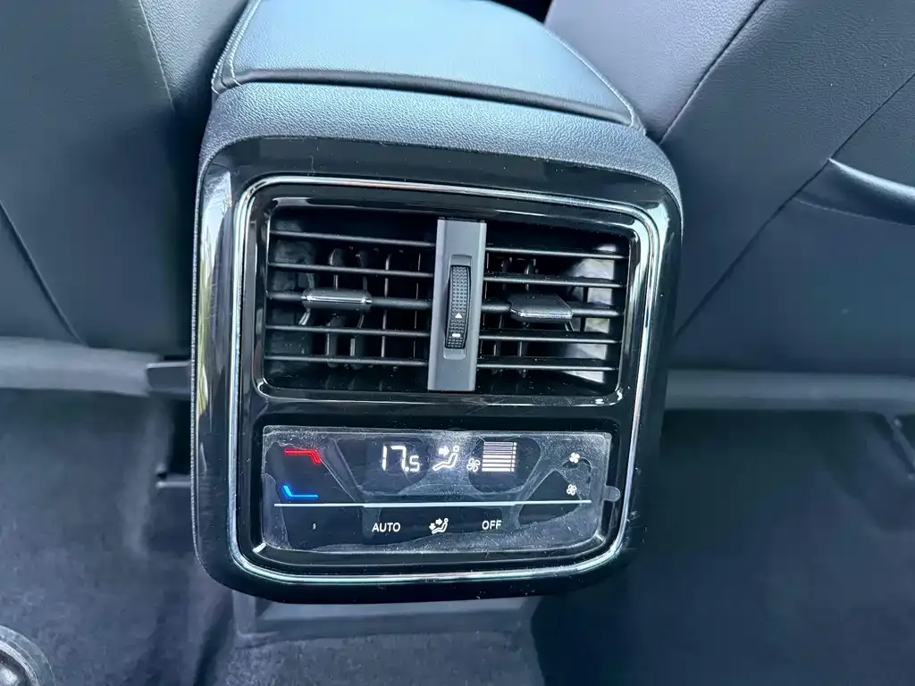 Volkswagen Passat — фото 8