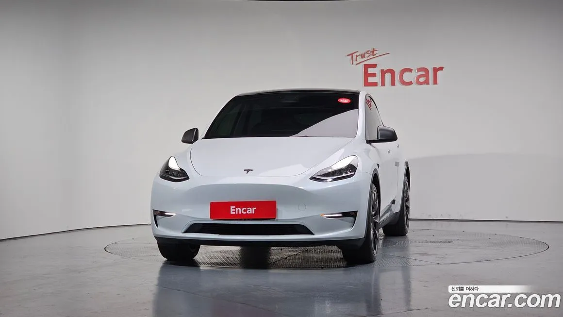 Tesla Model Y — фото 3