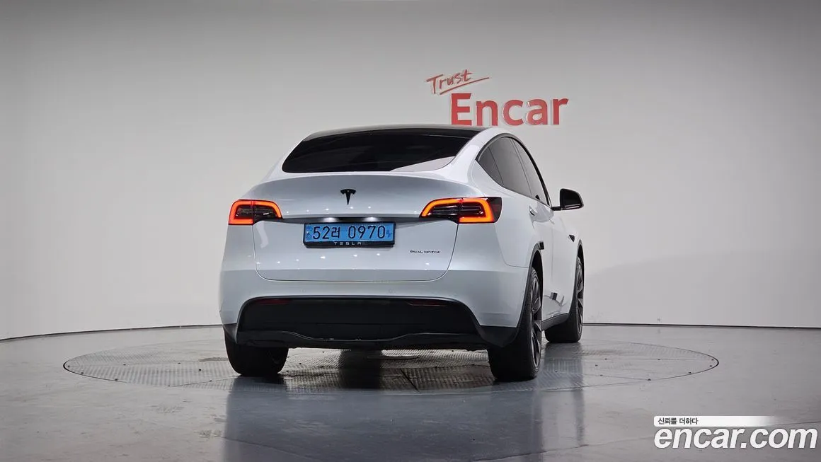 Tesla Model Y — фото 4
