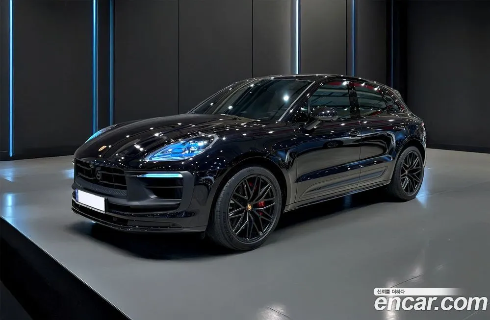Porsche Macan — фото 1