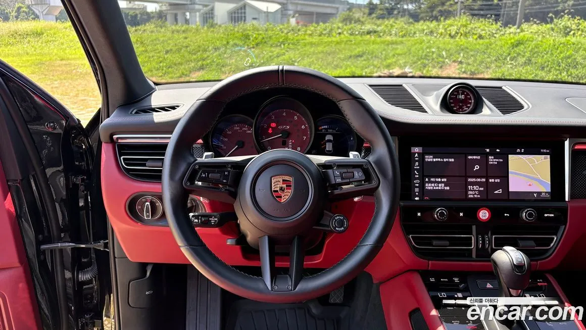 Porsche Macan — фото 8