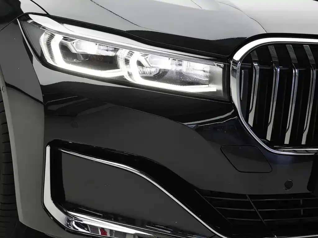 BMW 7 Series — фото 3