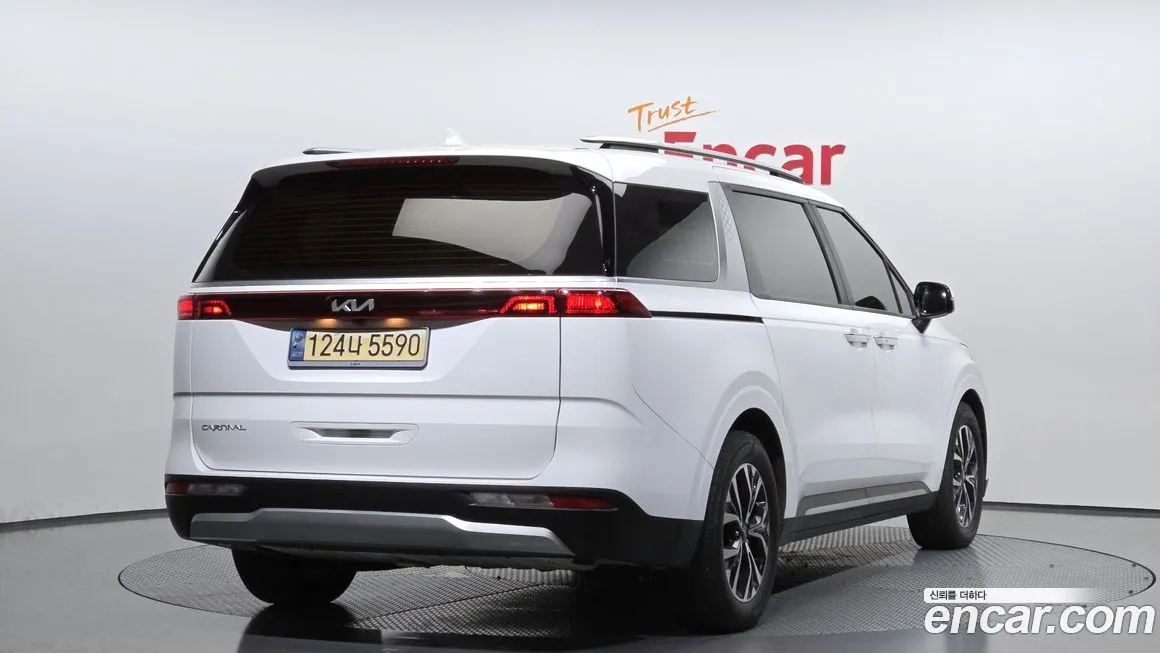 Kia Carnival — фото 2