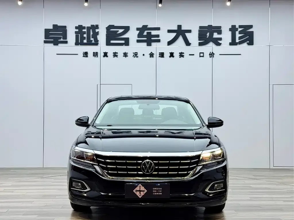Volkswagen Passat — фото 1