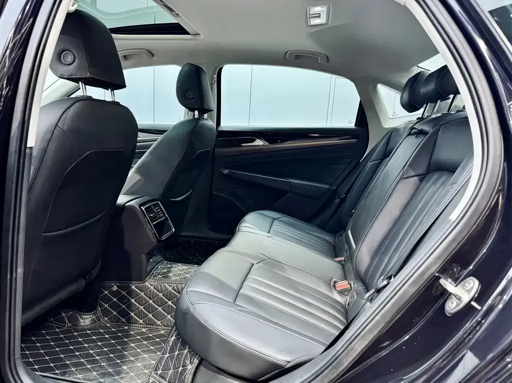 Volkswagen Passat — фото 3