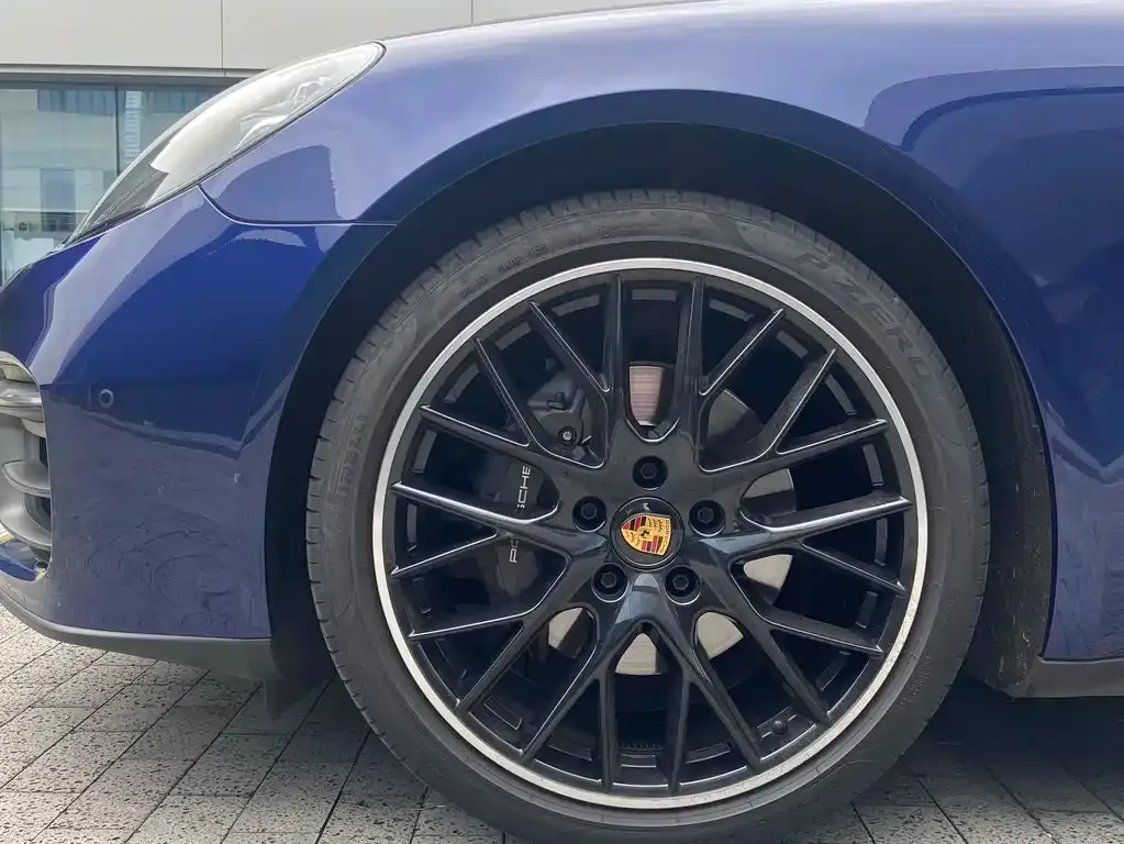 Porsche Panamera — фото 10