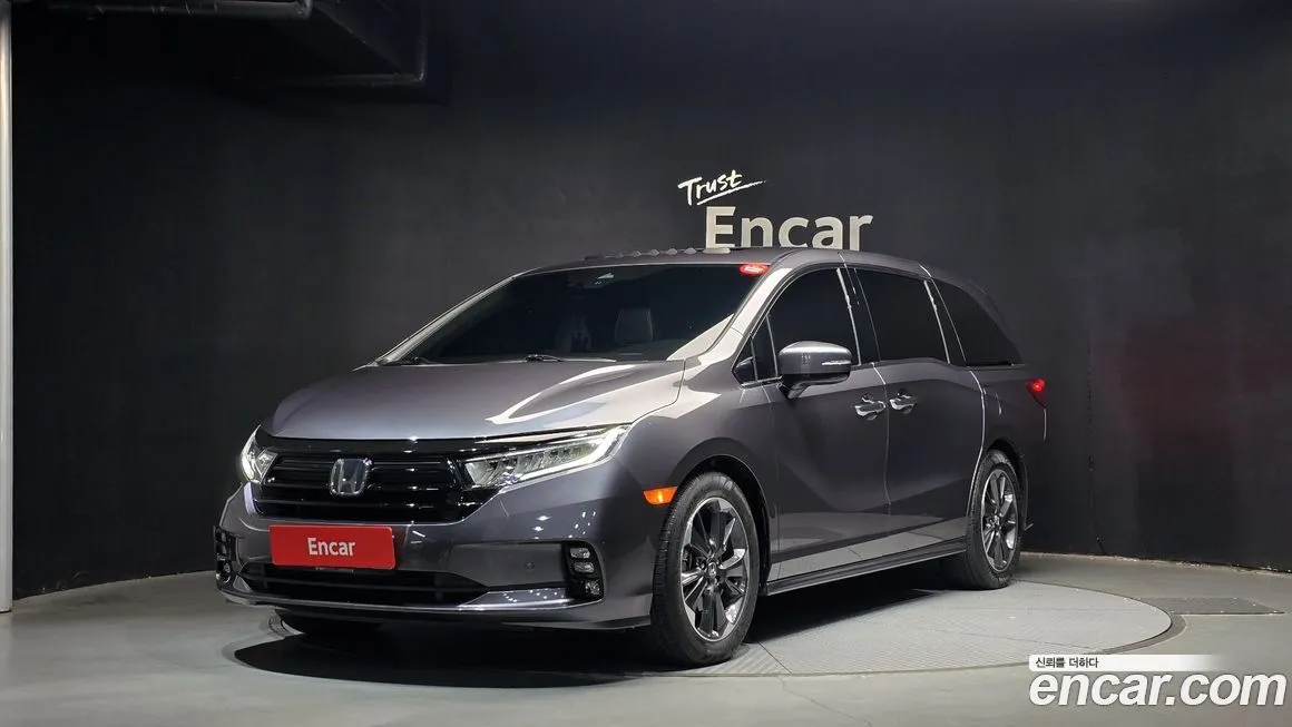 Honda Odyssey — фото 1