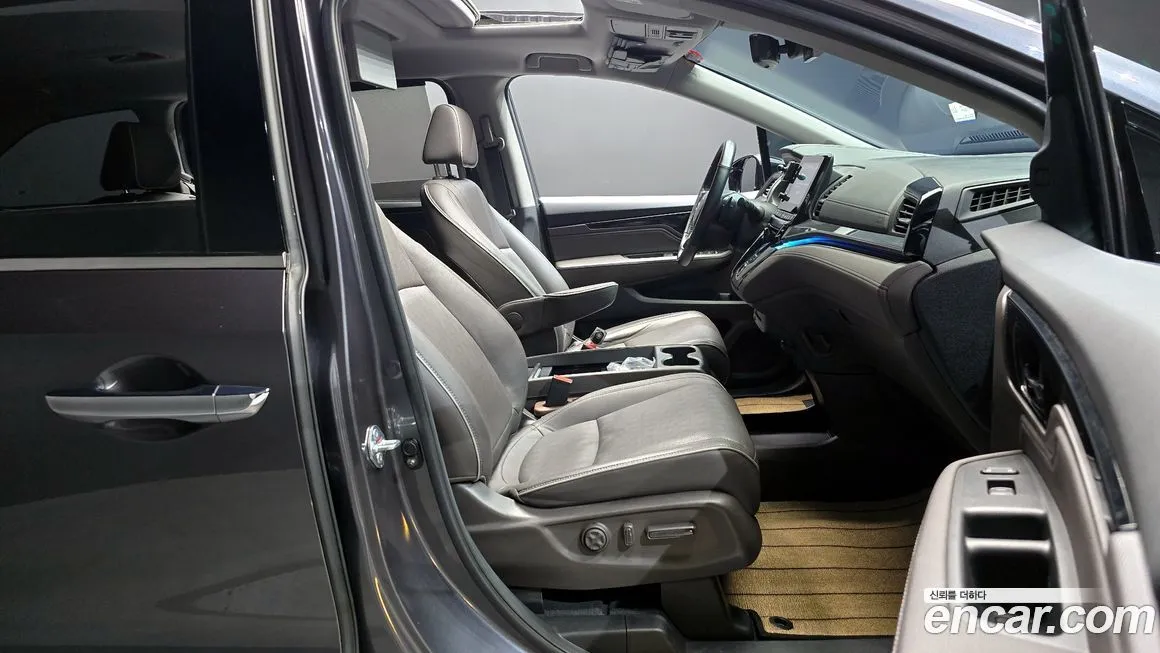 Honda Odyssey — фото 10
