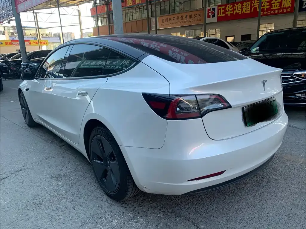 Tesla Model 3 — фото 6