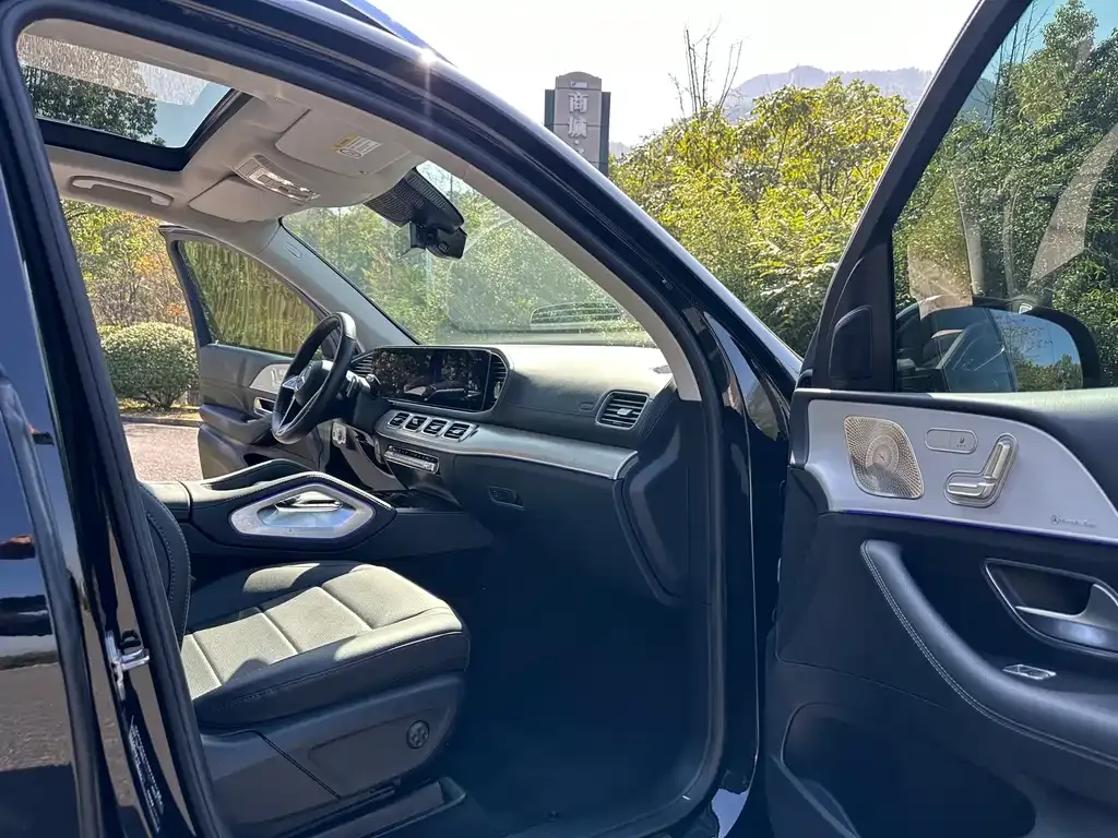 Mercedes-Benz GLE — фото 8