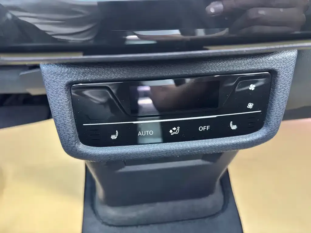 Volkswagen ID.6 Crozz — фото 10