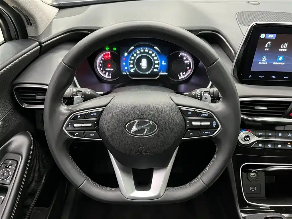 Hyundai Santa Fe — фото 3