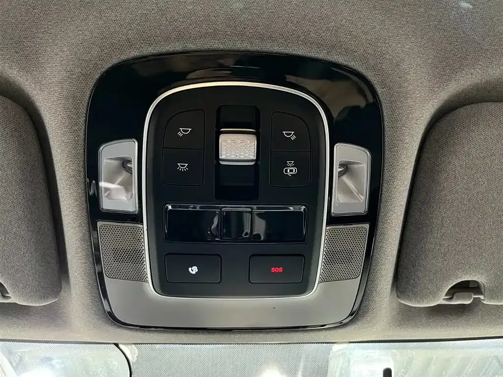 Hyundai Santa Fe — фото 8