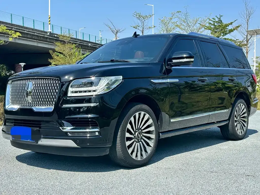 Lincoln Navigator — фото 1
