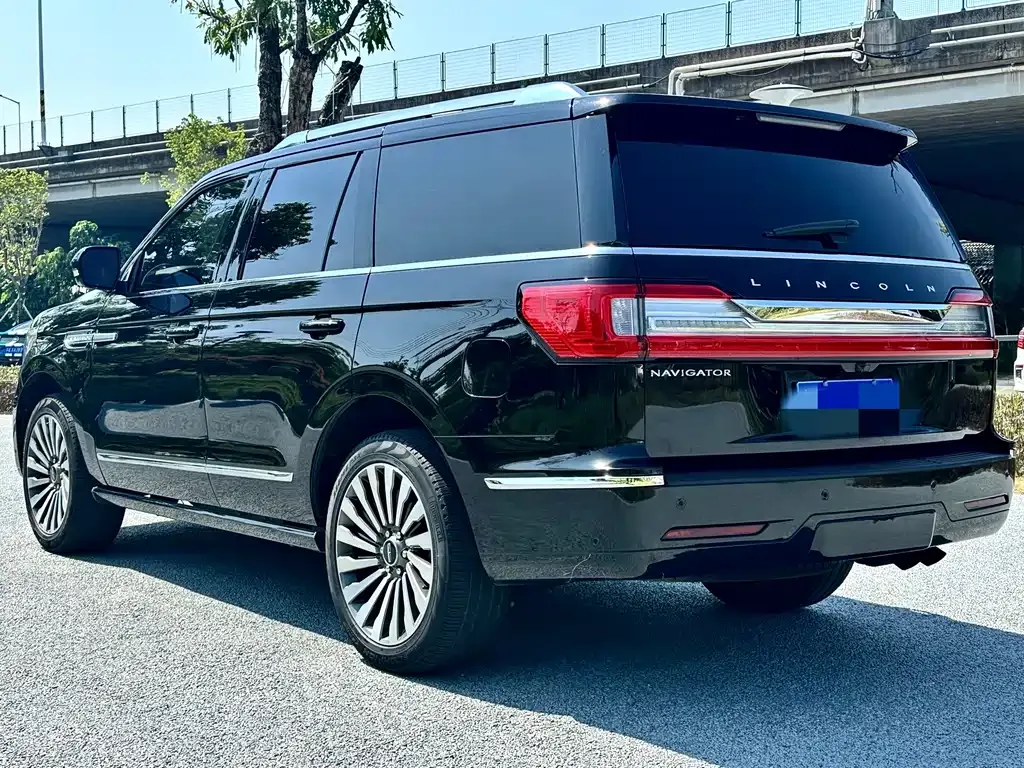 Lincoln Navigator — фото 6